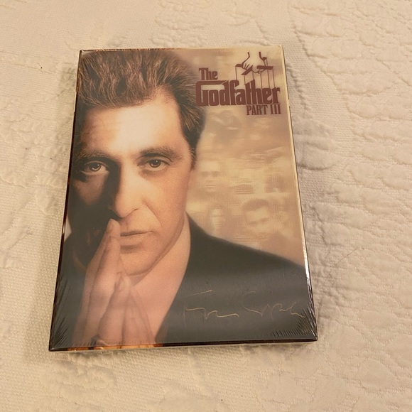 The Godfather Trilogy DVD Set - Picture 6 of 6